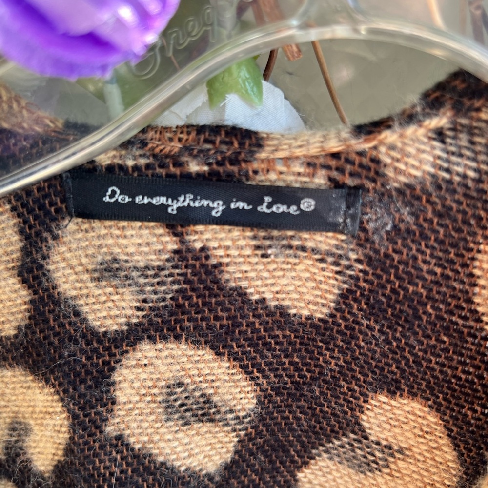 Do everything in love Animal Print Wrap NWOT - Picture 3 of 3